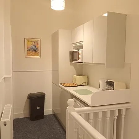 City Centre Ensuite 15 Mins Walk From Station *